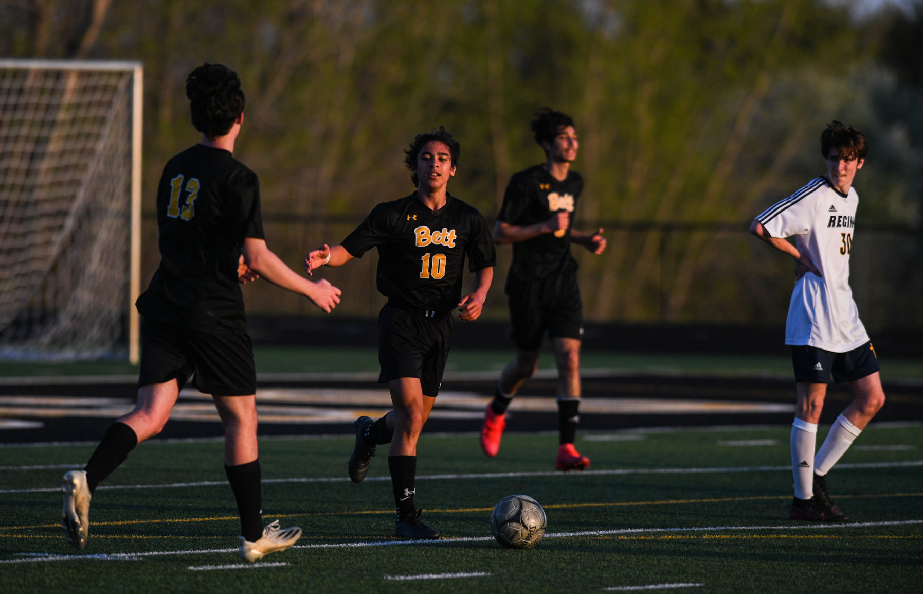 042621-qc-spt-regina-bett-soccer-014